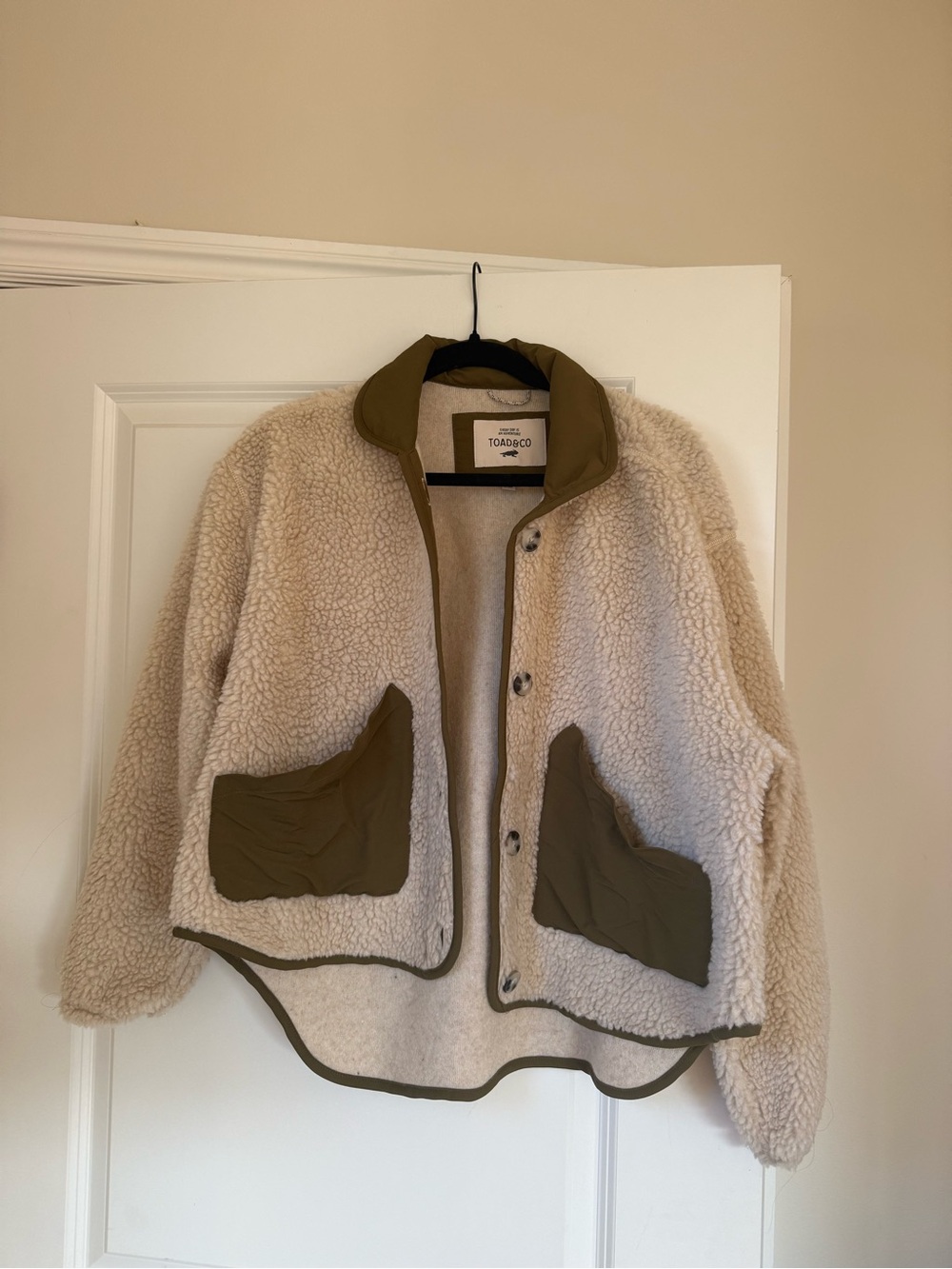 Toad&Co Sespe Cream Sherpa Jacket with Olive Trim